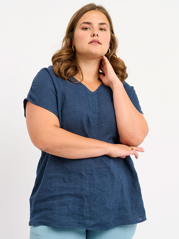 ADVIBEN - Plus Size T-shirt fra Adia