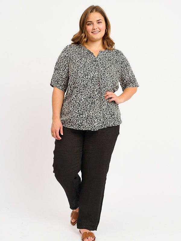 ADVIPSE - Plus Size Bluse fra Adia