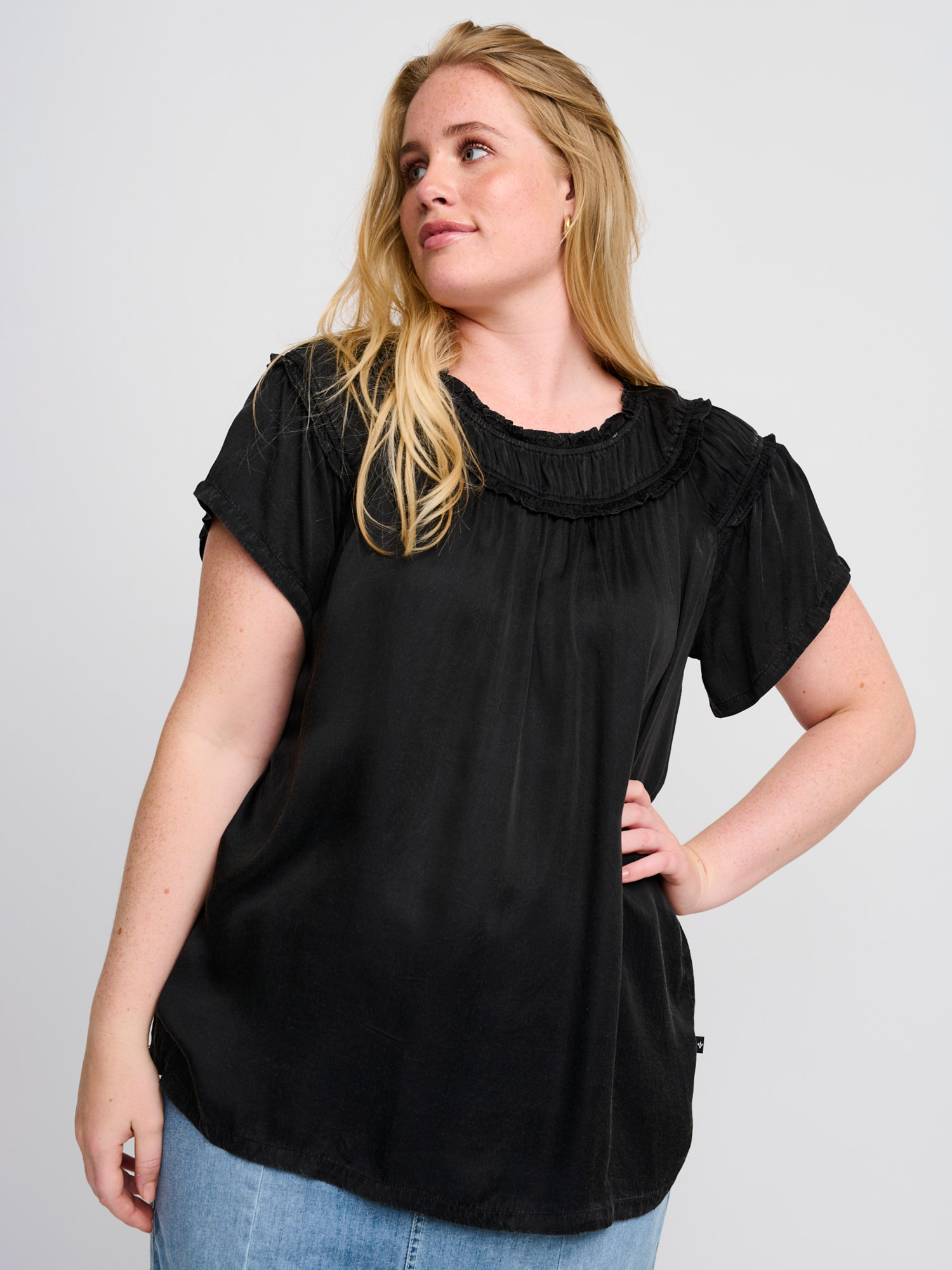 Bluse Med Volang Detaljer fra Adia