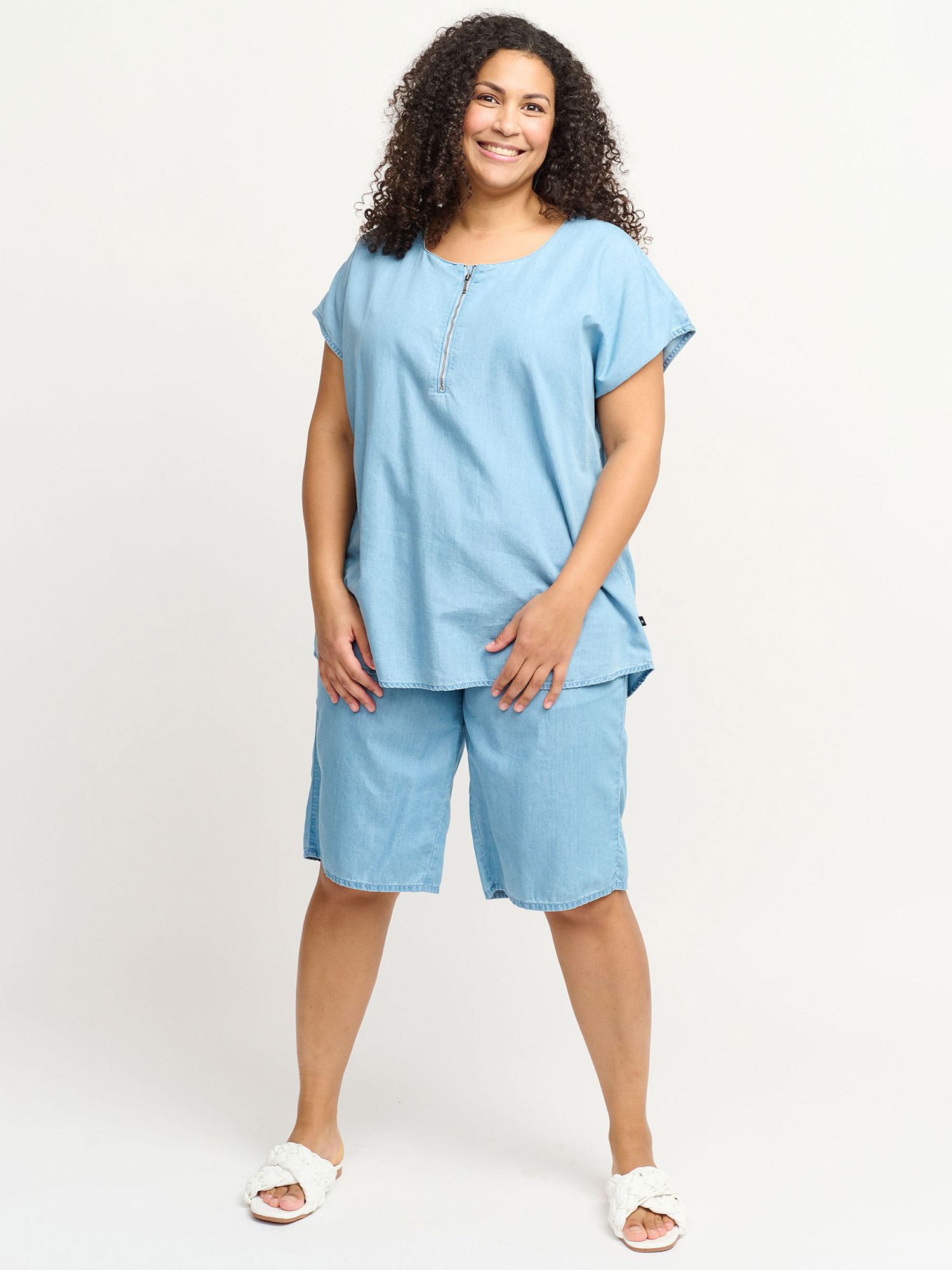 Bluse fra Adia
