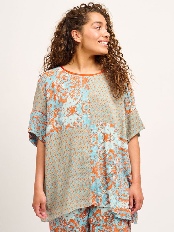 Bluse fra Adia
