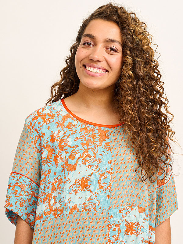 Bluse fra Adia