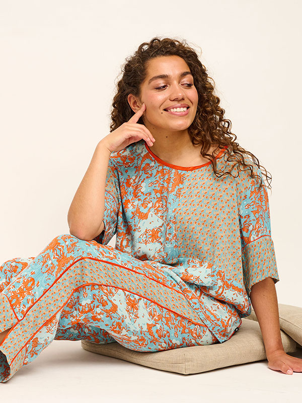 Bluse fra Adia