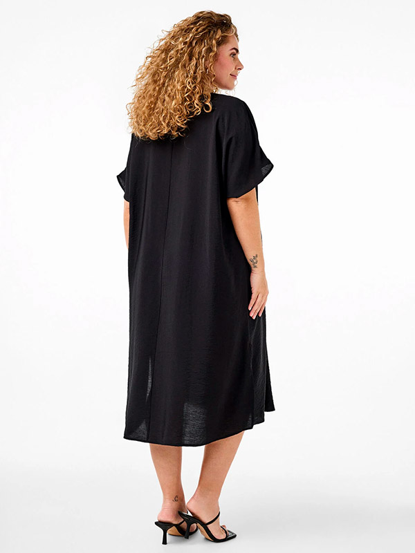 CAKAM - Plus Size Kjole fra Zizzi