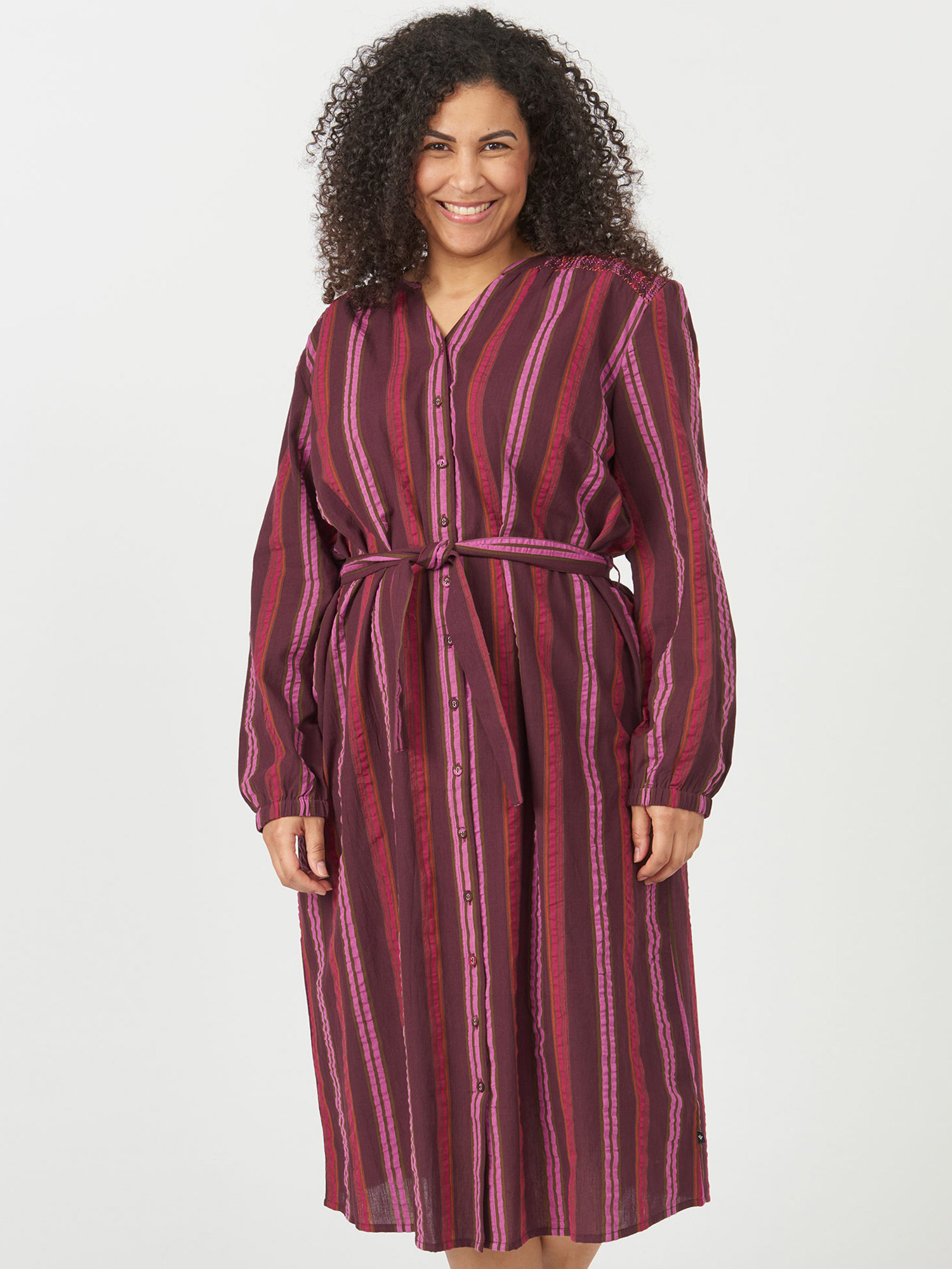 NELLY - Plus Size Kjole fra Adia
