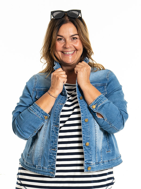 MAYA  - Plus Size Jakke fra Gozzip