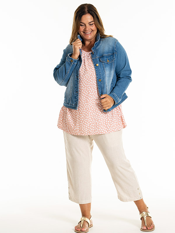 MAYA  - Plus Size Jakke fra Gozzip