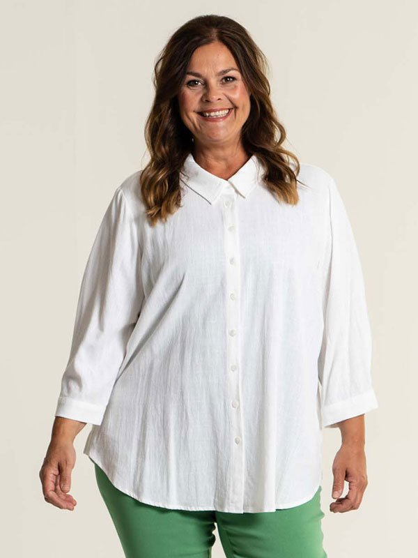 KARINA - Plus Size Skjorte fra Gozzip
