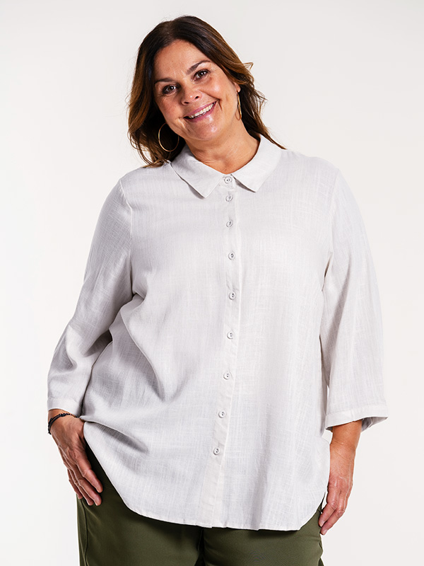 KARINA - Plus Size Skjorte fra Gozzip