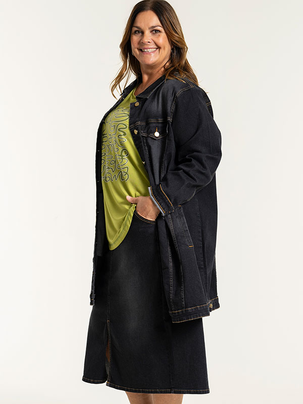 AMELA - Plus Size Jakke fra Gozzip