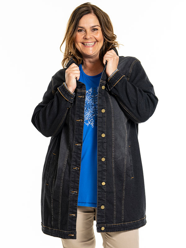 AMELA - Plus Size Jakke fra Gozzip