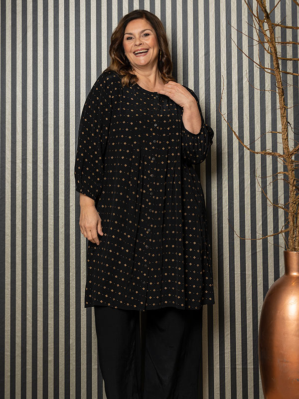 VALDIS - Plus Size Tunika fra Gozzip
