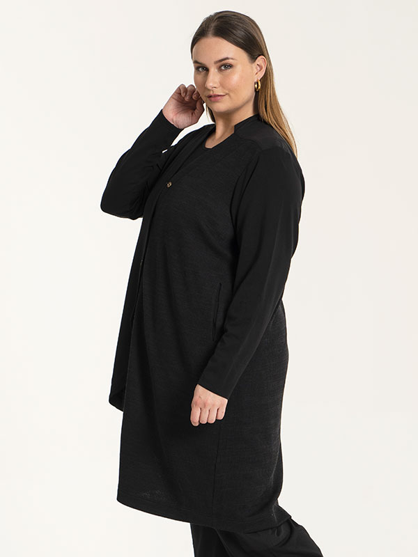 JACOBINA - Plus Size Cardigan fra Gozzip Black