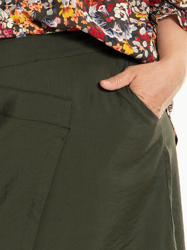 ANNSOFIE - Plus Size Skjørt fra Gozzip