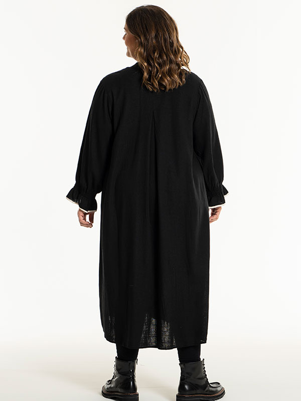 ANNA-LIS - Plus Size Kjole fra Gozzip