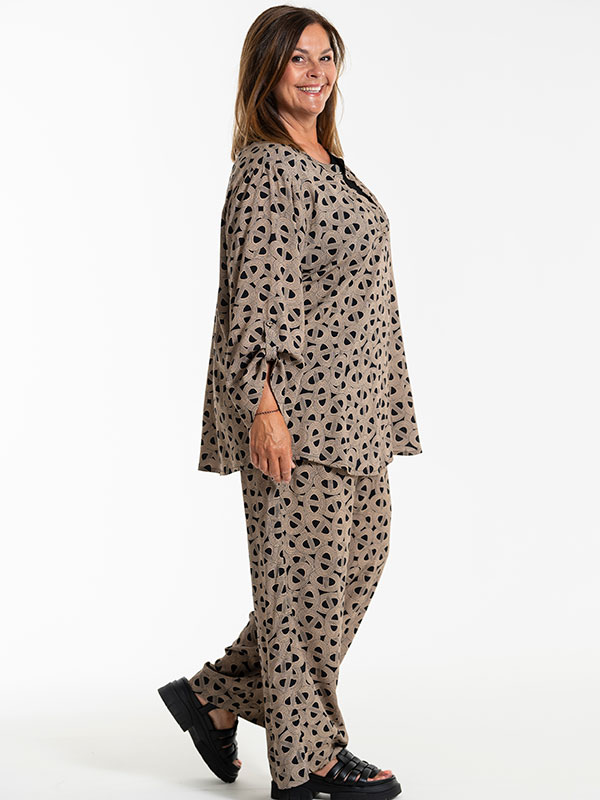 MARFRETHE - Plus Size Bukser fra Gozzip