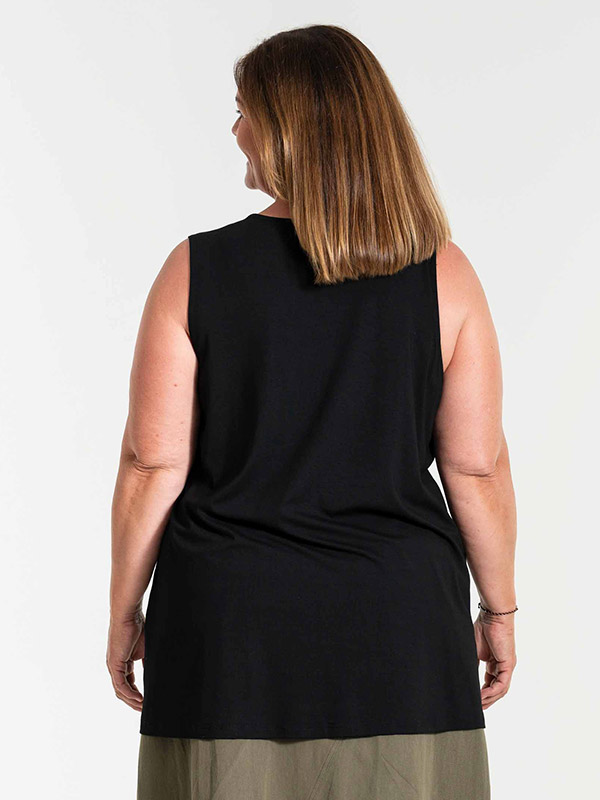 BEATA - Plus Size Topp fra Gozzip