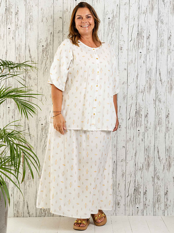 DIA - Plus Size Skjørt fra Gozzip