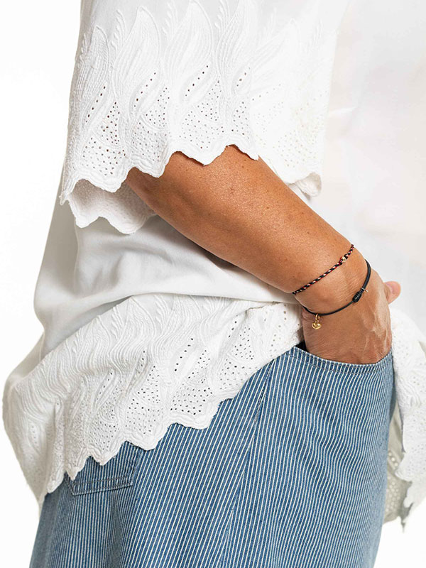 DITTEN - Plus Size Bluse fra Gozzip