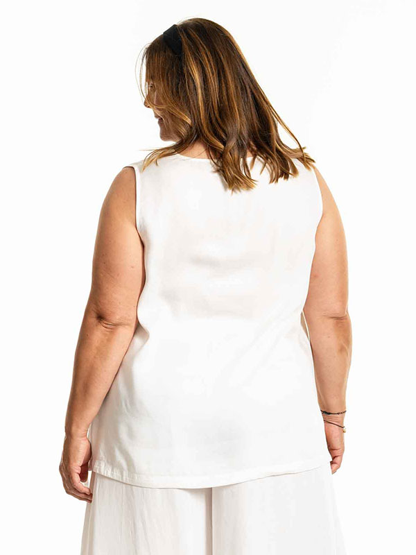 BENE - Plus Size Topp fra Gozzip