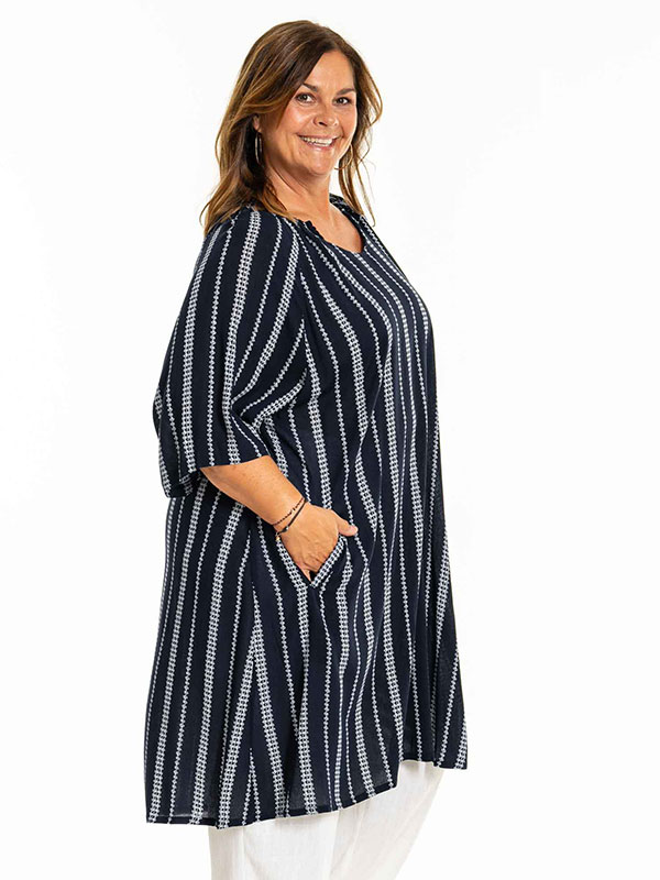 DINNE - Plus Size Tunika fra Gozzip