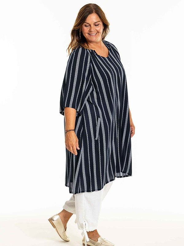 DINNE - Plus Size Tunika fra Gozzip