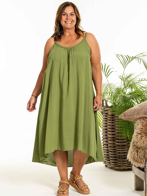 AMALIE - Plus Size Kjole fra Gozzip