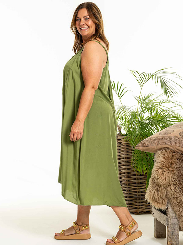 AMALIE - Plus Size Kjole fra Gozzip