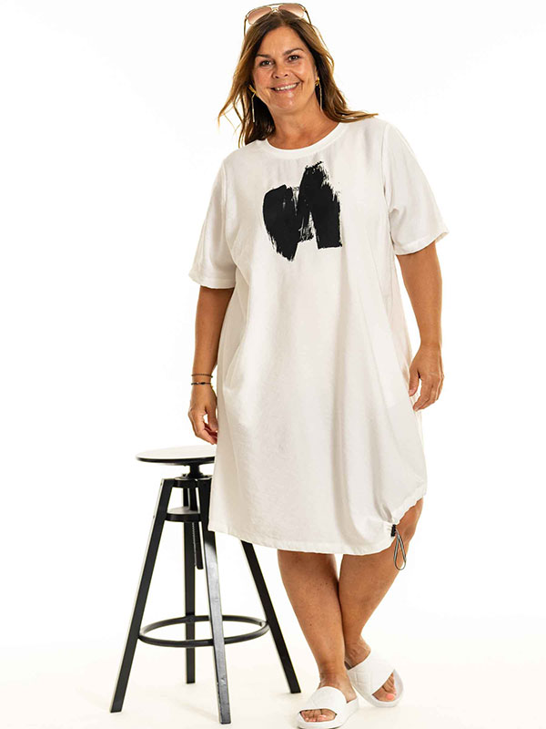 EDLA - Plus Size Kjole fra Gozzip Black