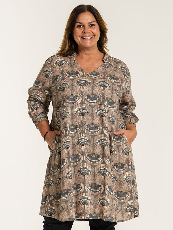 BEBBIE - Plus Size Tunika fra Gozzip
