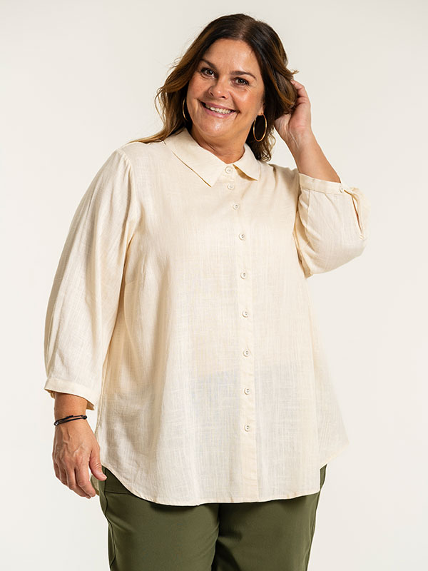 KARINA - Plus Size Skjorte fra Gozzip