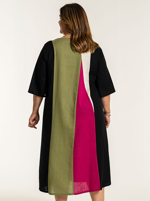 FLORA - Plus Size Kjole fra Gozzip