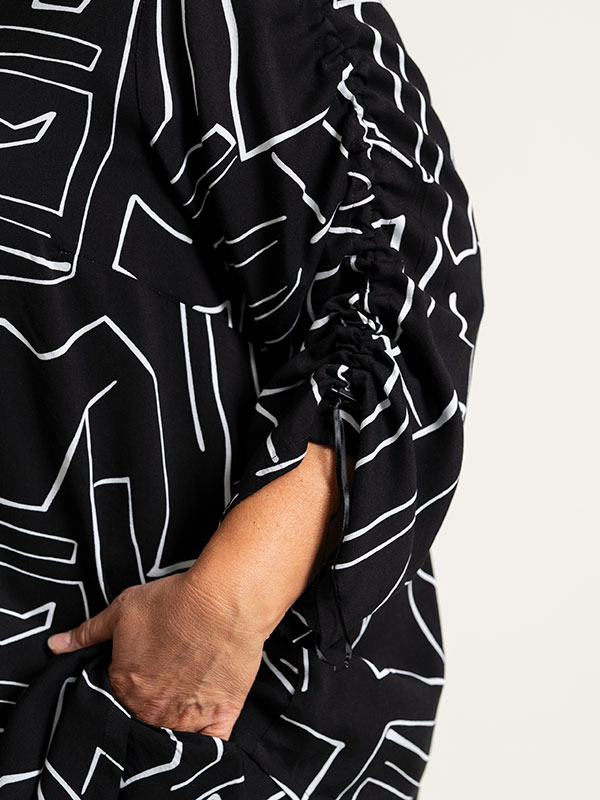 FREJA - Plus Size Bluse fra Gozzip