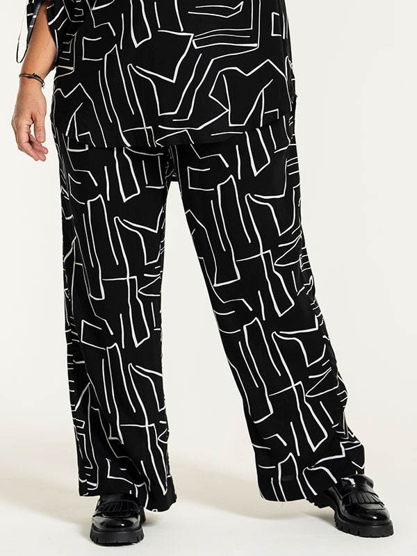 MARGRETHE - Plus Size Bukser fra Gozzip