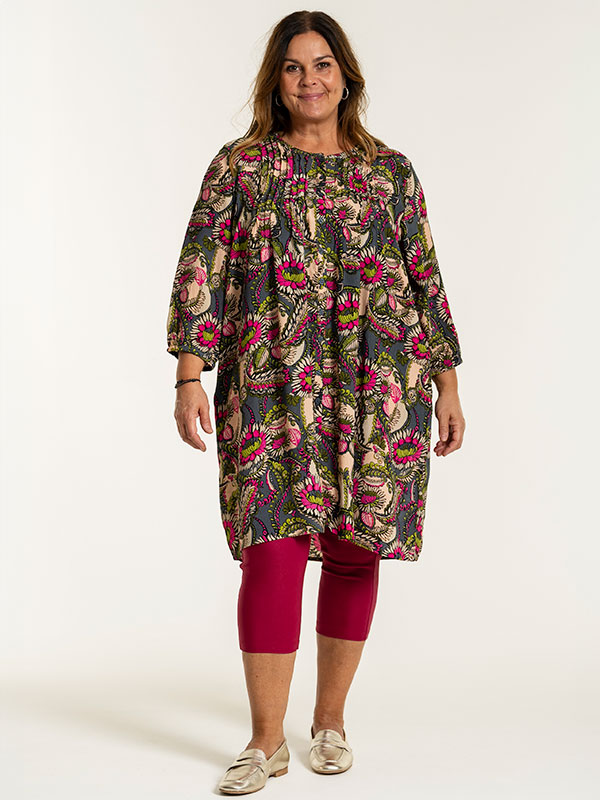 JOHANNE - Plus Size Tunika fra Gozzip