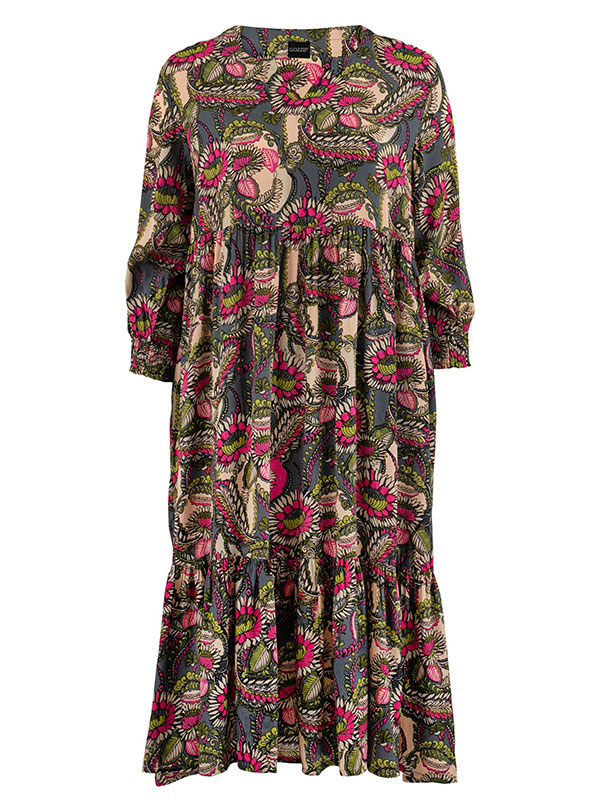 FIONA - Plus Size Kjole fra Gozzip