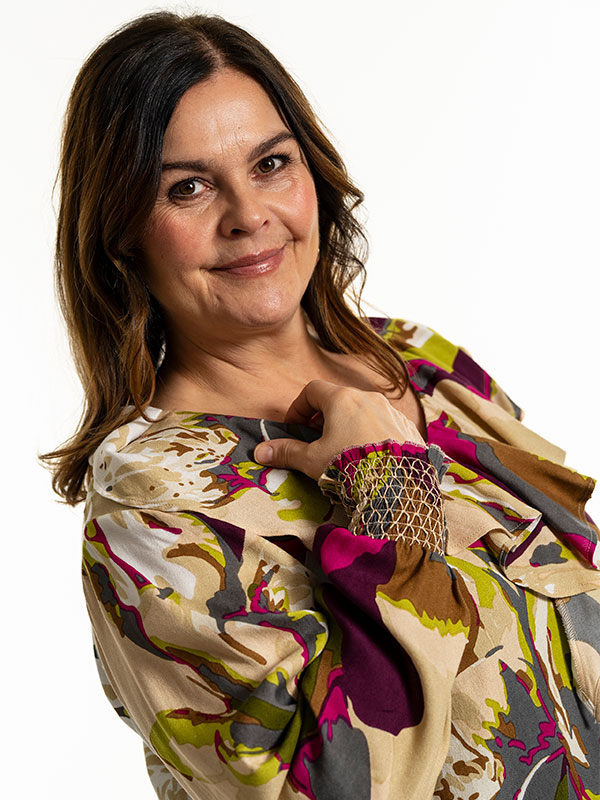GYTHA - Plus Size Bluse fra Gozzip