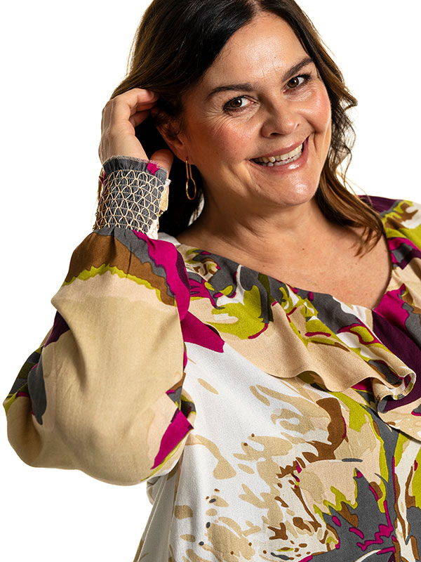 GYTHA - Plus Size Bluse fra Gozzip