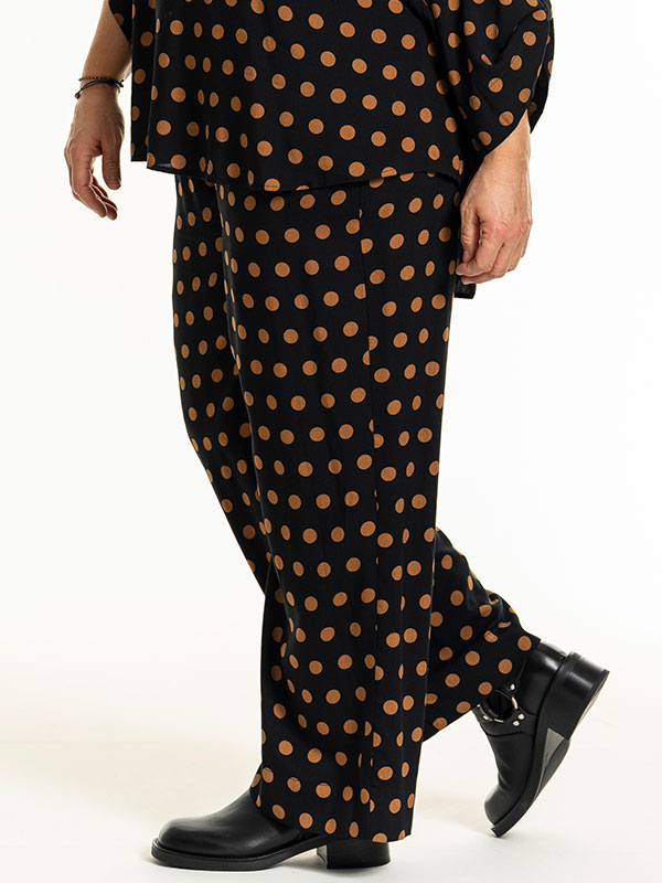 MARGRETHE - Plus Size Bukser fra Gozzip