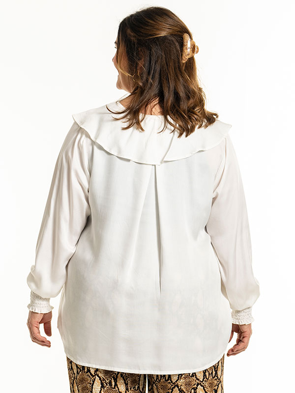 GYTHA - Plus Size Bluse fra Gozzip