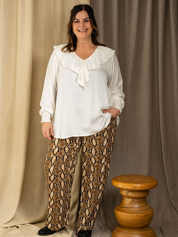 GYTHA - Plus Size Bluse fra Gozzip