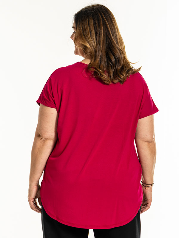 GITTE - Plus Size T-shirt fra Gozzip