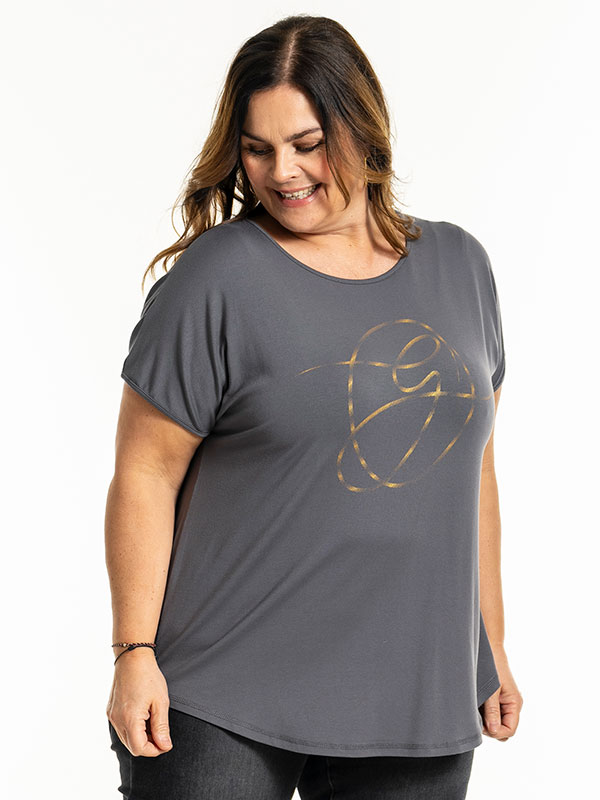 GITTE - Plus Size T-shirt fra Gozzip