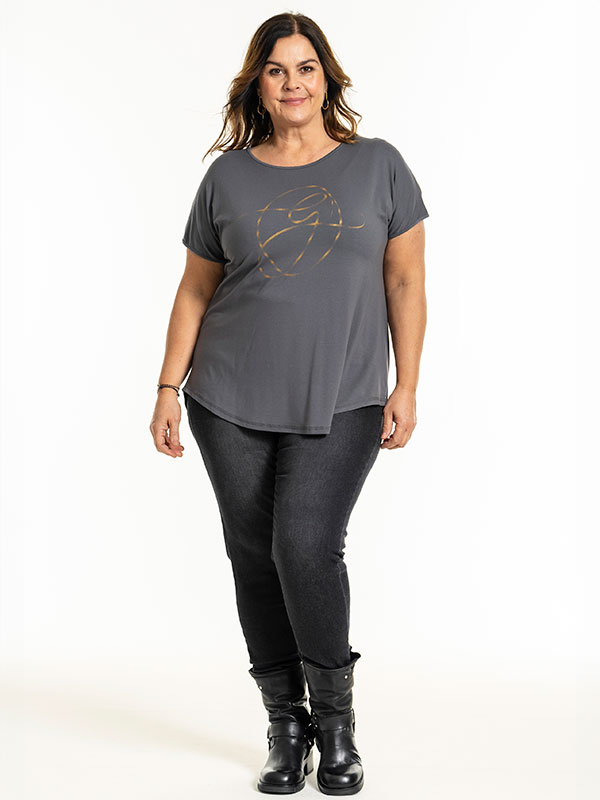 GITTE - Plus Size T-shirt fra Gozzip