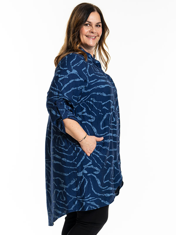 MONNA - Plus Size Tunika fra Gozzip