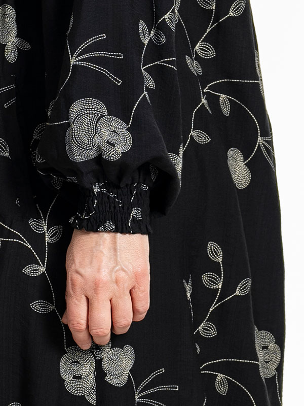 HøRDIS - Plus Size Kjole fra Gozzip