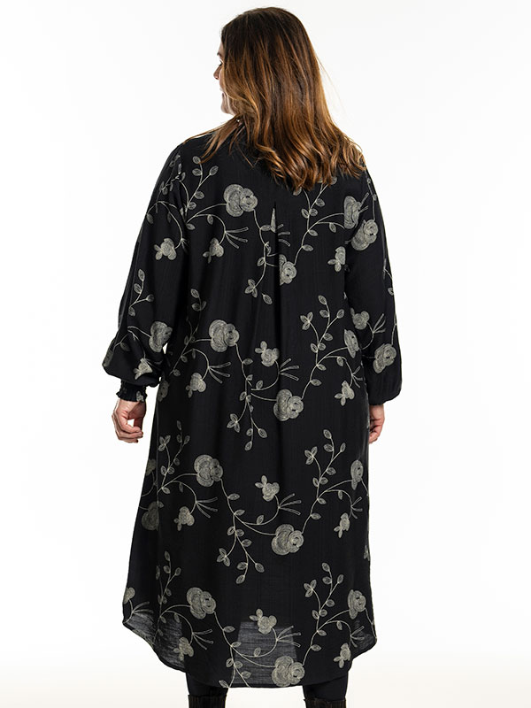 HøRDIS - Plus Size Kjole fra Gozzip