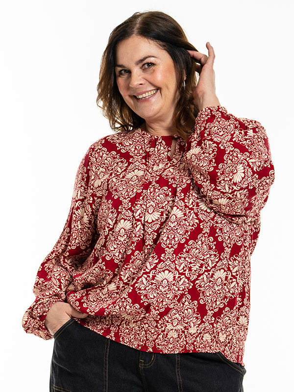 GABRIELLA - Plus Size Bluse fra Gozzip