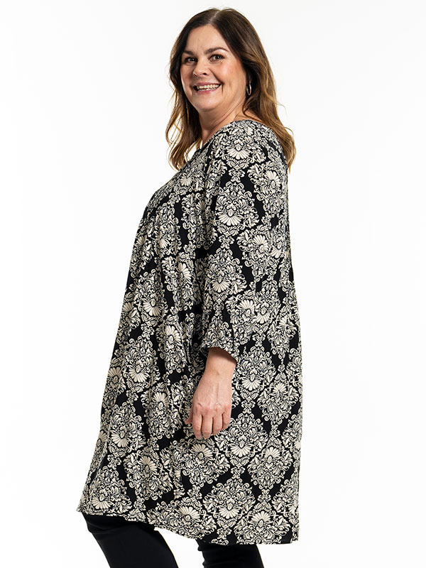 JOHANNE - Plus Size Tunika fra Gozzip