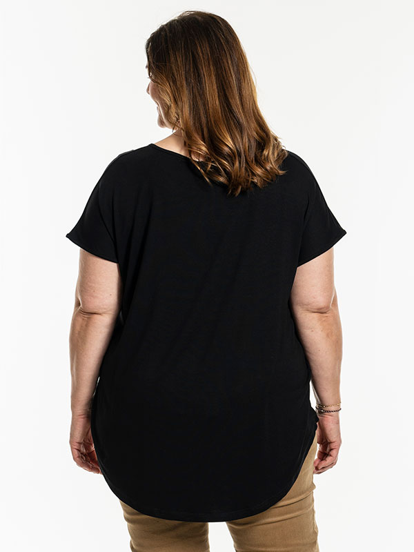 GITTE - Plus Size T-shirt fra Gozzip